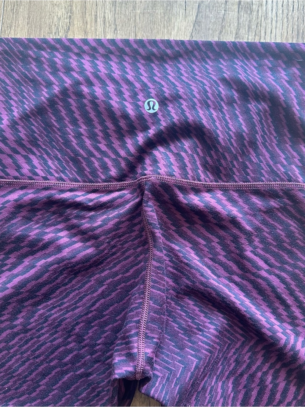 Lululemon Full Length Legging Purple & Black Patterned High-Waist Comfy Size 8 - Picture 4 of 8